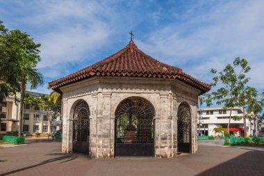 Cebu şehrindeki Plaza Sugbo 'da Macellan Cross Pavyonu, Filipinler