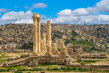 Amman Kalesi, Ürdün 'deki Herkül Tapınağı.