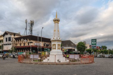 13 Temmuz 2023: Tugu Yogyakarta, nam-ı diğer Golong Gilig Anıtı, Endonezya 'nın Sri Sultan Hamengkubuwono I tarafından 1775 yılında inşa edilmiş tarihi bir ikonudur. İnsanların birlik ruhuyla inşa edildi.