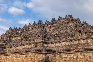 Borobudur ya da Barabıdır, Magelang Regency, Java, Endonezya 'daki Mahayana Budist tapınağı.