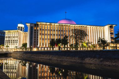 Mescidi İstiklal, Bağımsızlık Camii, Endonezya 'nın Jakarta merkezinde yer alıyor.