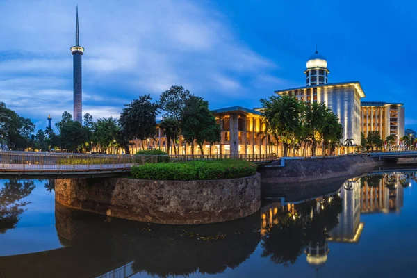 Masjid Istiqlal Mezquita Independencia Ubicada Centro Yakarta Indonesia — Foto de Stock