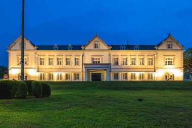 Sarawak Devlet Müzesi, Borneo 'nun en eski müzesi, Malezya, Kuching' de yer almaktadır..