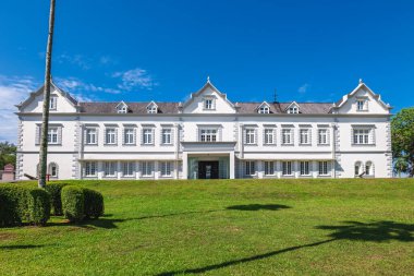 Sarawak Devlet Müzesi, Borneo 'nun en eski müzesi, Malezya, Kuching' de yer almaktadır..