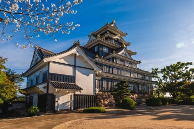 Okayama Kalesi 'nin Donjon Kulesi, nam-ı diğer Ujo veya karga şatosu, Okayama, Japonya