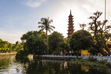 Tran Quoc Pagoda, nam-ı diğer Khai Quoc, Hanoi, Vietnam 'daki en eski Budist tapınağı.
