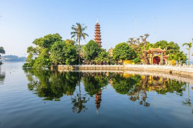 Tran Quoc Pagoda, nam-ı diğer Khai Quoc, Hanoi, Vietnam 'daki en eski Budist tapınağı.