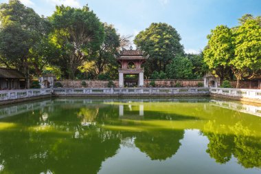 Edebiyat Tapınağı 'ndaki Khue Van Pavilion, nam-ı diğer Van Mieu, Hanoi, Vietnam