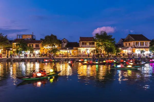 Landskap Hoi Gammal Stad Vid Thu Bon River Vietnam Natten — Stockfoto