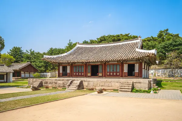 Музей Корьо Сунькунван Вищий Навчальний Заклад Північної Кореї Кесонзі Стокове Зображення