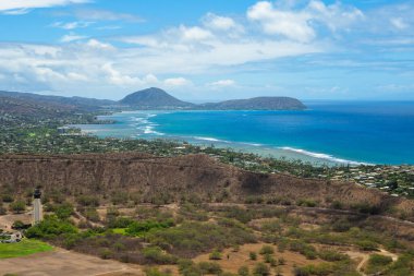 Amerika Birleşik Devletleri, Hawaii 'deki Oahu Adası' ndaki Diamond Head Dağı 'nın manzarası