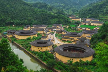 Shuyang kasabasındaki Hekeng köyünde Hekeng Tulou kümesi, Fujian, Çin