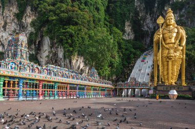 Batu mağaraları, Malezya 'daki Kuala lumpur' da bulunan bir mogot.