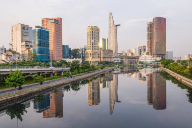 Ho Chi Minh City CBD 'nin Skyline' ı Ben Nghe Channel, Vietnam