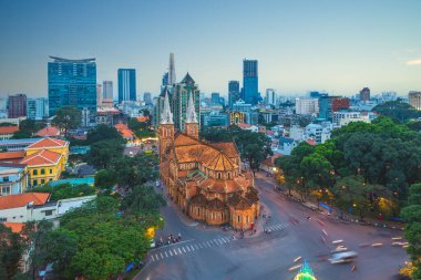 Notre Dame Katedrali Saigon Bazilikası, Ho Chi Minh City, Vietnam 'daki kırmızı kilise.