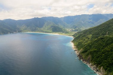 Suao Township, Yilan County, Tayvan 'daki Nanao kıyı şeridinin hava görüntüsü.