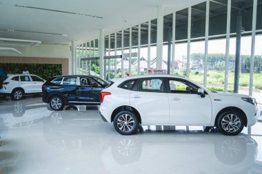 PHUKET, THAILAND - AUGUST 09, 2022: Cars in showroom of dealership Great Wall.