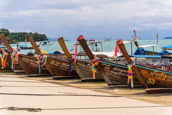 Krabi Thailand Oktober 2022 Traditionele Thaise Boten Het Strand Van — Stockfoto