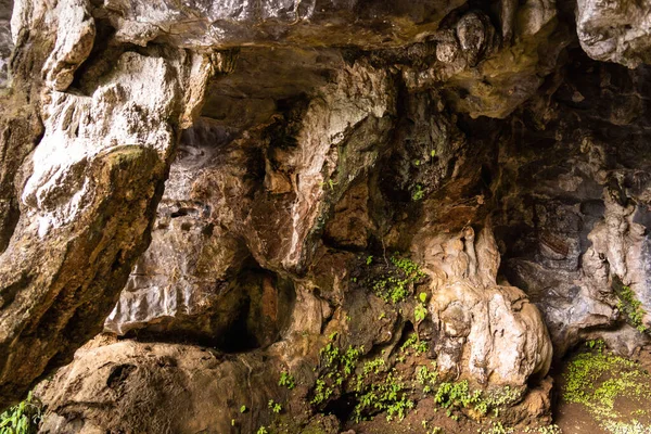Big Dark Stone Cave Entrance — Stock Photo, Image