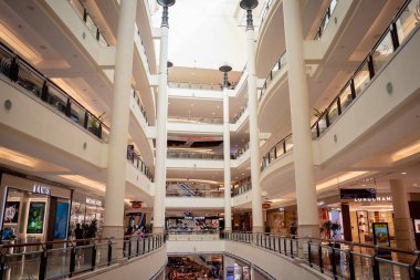 KUALA LUMPUR, MALAYSIA - 04 Aralık 2022 KLCC AVM.