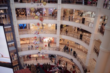 KUALA LUMPUR, MALAYSIA - 04 Aralık 2022 KLCC AVM.