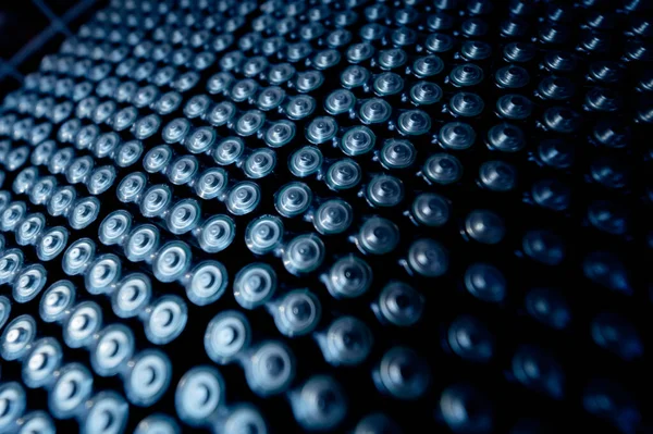 Yeni pil satırlarının koyu arkaplanı.