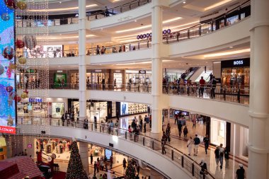 KUALA LUMPUR, MALAYSIA - 04 Aralık 2022 KLCC AVM.