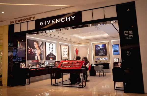 Kuala Lumpur Malaysia December 2022 Givenchy Brand Retail Shop Logo — Photo