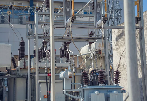Hochspannungs Umspannwerk Mit Stromverteilung — Stockfoto