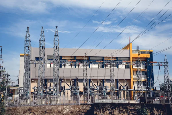 High Voltage Electric Power Plant Current Distribution Substation — Foto Stock