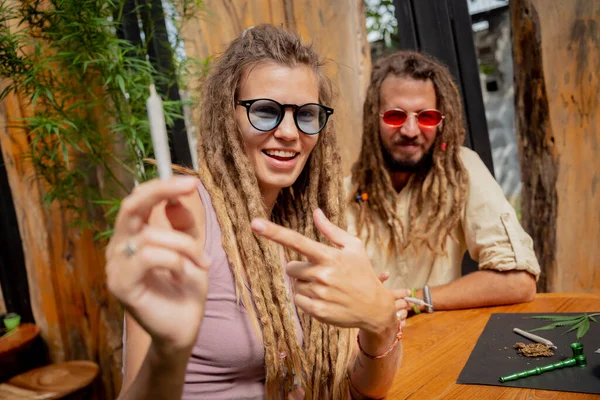 Hippie Style Couple Smoking Cigarettes Medical Marijuana — 스톡 사진