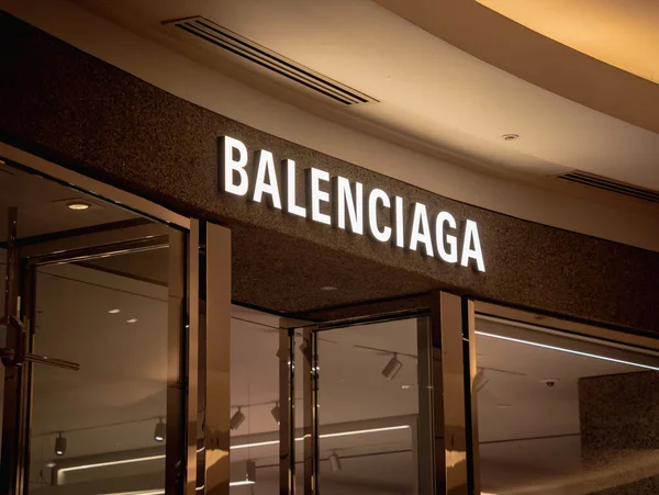 Kuala Lumpur Malaysia Декабря 2022 Вывеска Логотипа Розничного Магазина Balenciaga — стоковое фото