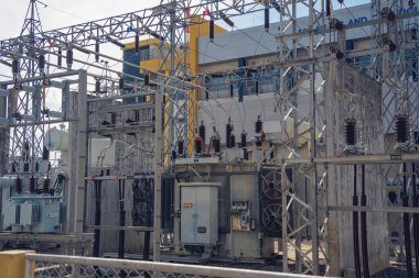 High voltage electric power plant current distribution substation.