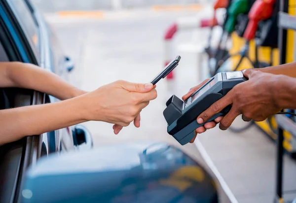 Woman Using Contactless Payment Mobile Phone Code Car Filling Station — Stock Fotó