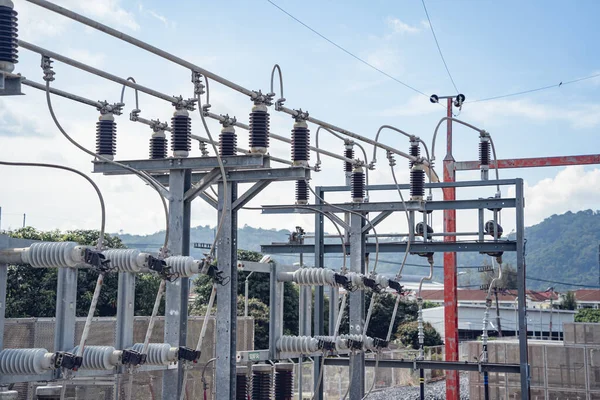 High Voltage Electric Power Plant Current Distribution Substation — Fotografia de Stock
