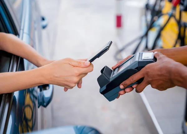 Woman Using Contactless Payment Mobile Phone Code Car Filling Station — Fotografia de Stock