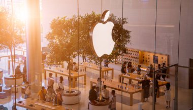 BANGKOK, THAILAND - 07 Ağustos 2023: Bangkok 'taki Apple Store' un dış görünümü.