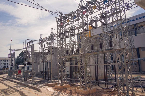 Yüksek Voltajlı Elektrik Santrali Akım Alt Istasyonu — Stok fotoğraf