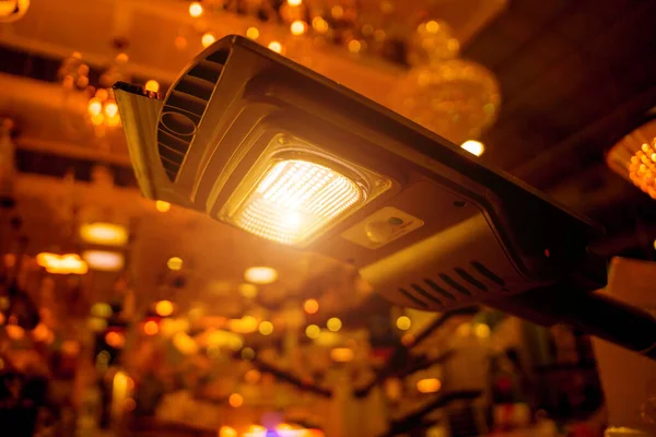 Solar Powered Street Lamp Showroom Large Store — Stockfoto