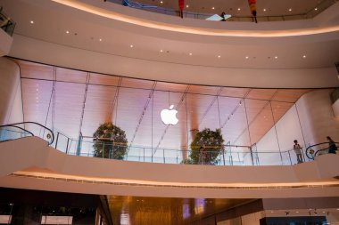 BANGKOK, THAILAND - 07 Ağustos 2023: Bangkok 'taki Apple Store' un dış görünümü.