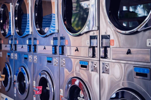 Rows Industrial Laundry Machines Large Laundromat — Stock Photo, Image