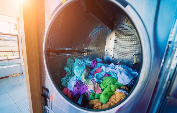 Machines Laver Sécher Les Vêtements Dans Grande Laverie Automatique — Photo