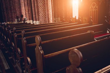 Eski Avrupa Katolik Kilisesi 'nde kilise sıraları