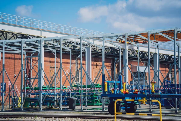 Современный Паропровод Промышленного Производства Фоне Голубого Неба — стоковое фото