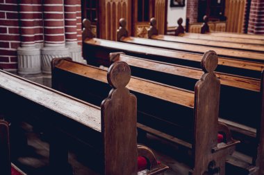 Eski Avrupa Katolik Kilisesi 'nde kilise sıraları