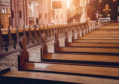 Eski Avrupa Katolik Kilisesi 'nde kilise sıraları