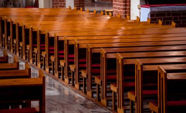 Eski Avrupa Katolik Kilisesi 'nde kilise sıraları