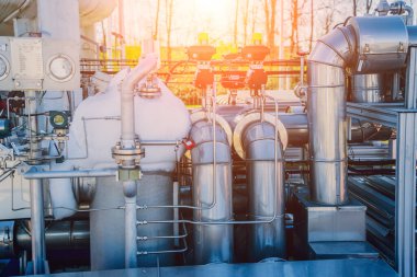 Sıvı nitrojen tankları ve endüstriyel gaz üretmek için ısı değiştirici bobinler..