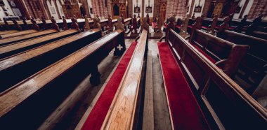 Eski Avrupa Katolik Kilisesi 'nde kilise sıraları