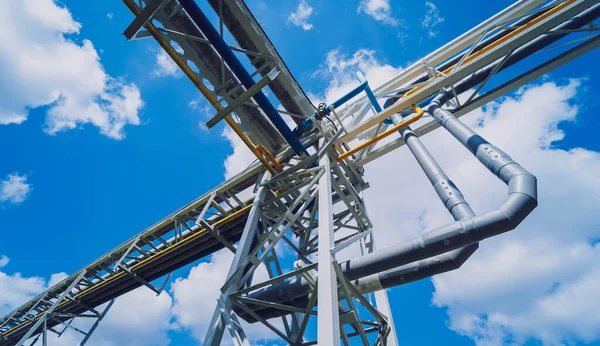 Современный Паропровод Промышленного Производства Фоне Голубого Неба — стоковое фото